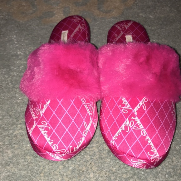NWT Victoria’s Secret slipper & bag small - Picture 3 of 6